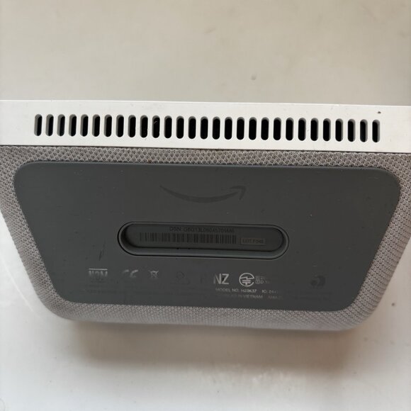 due to PoshM's policies cannot take down a listing within two months been bought - Picture 7 of 8